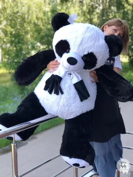 Большая плюшевая панда